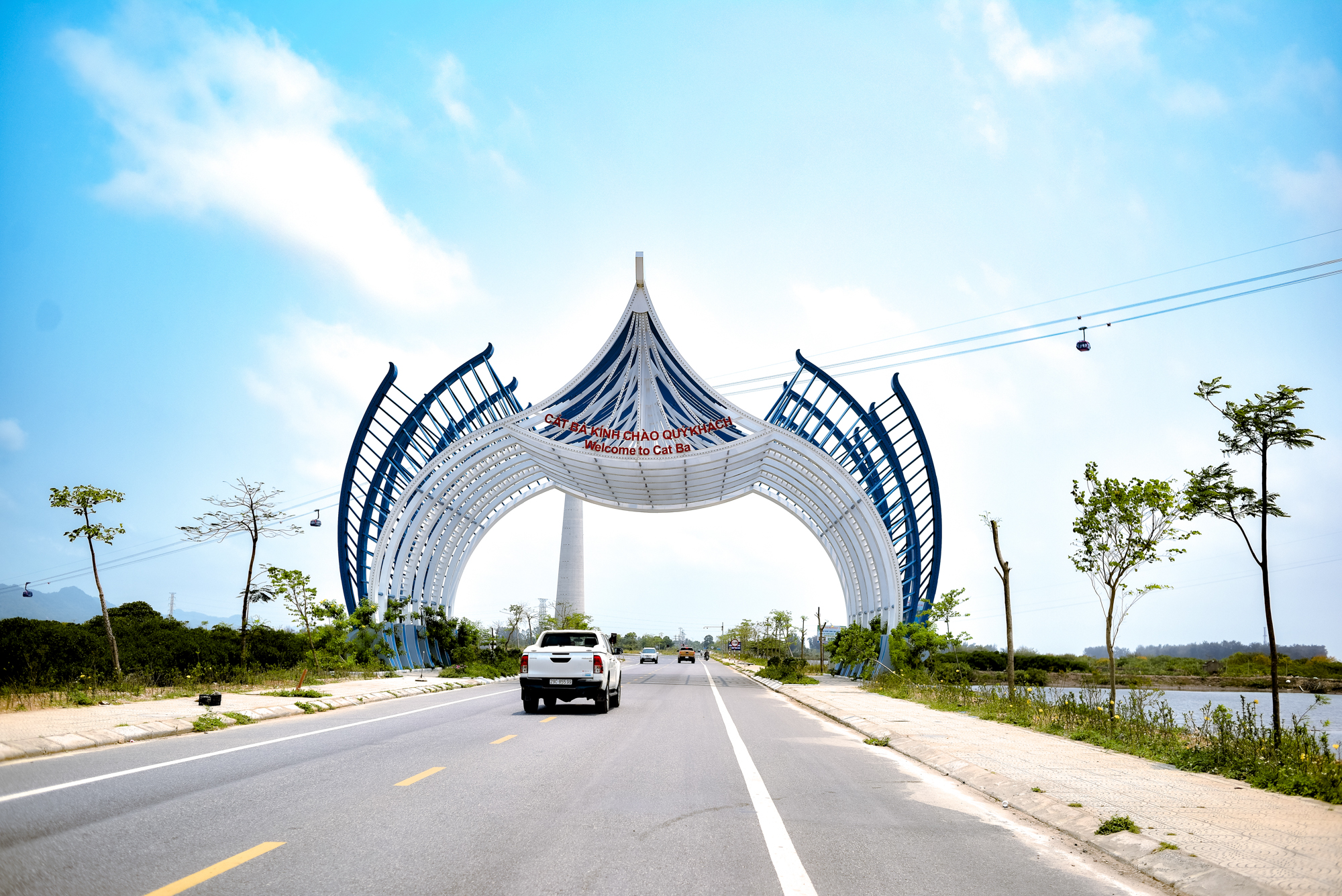 Cổng chào Du lịch Cát Bà