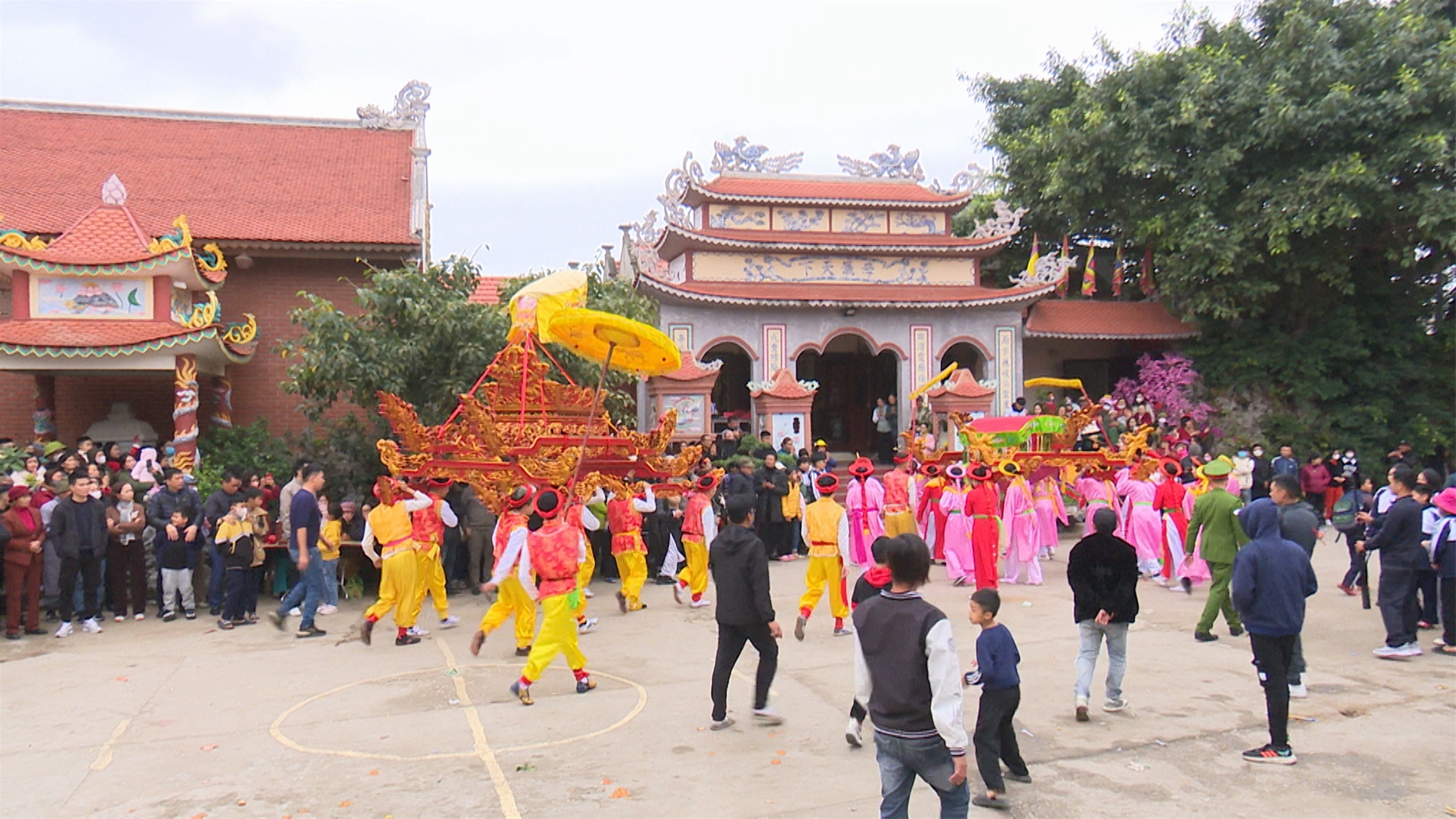 Quần thể đình chùa Gia Lộc